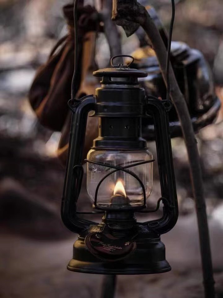 新品 1円 キャンプ用 超高品質 オイルランタン 灯油ランタン 照明 キャンプランタン アウトドア 野外登山 黒の画像8