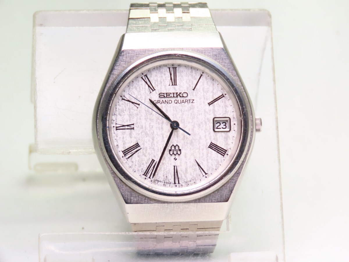 ■♪価格高騰! 資産価値！ 稼働 電池新品 メンズ ビンテージ 高級超レア！ SEIKO セイコー グランドツインクオーツ デート 9942-7000の画像2