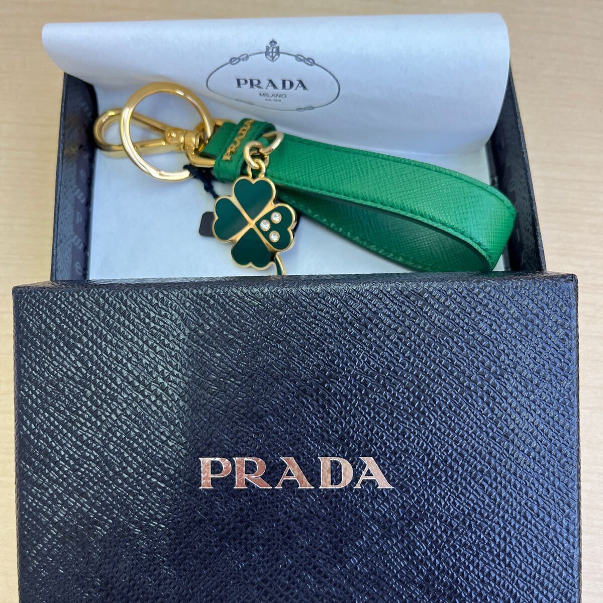 PRADA Prada metal clover key holder men's lady's key ring leather box equipped 