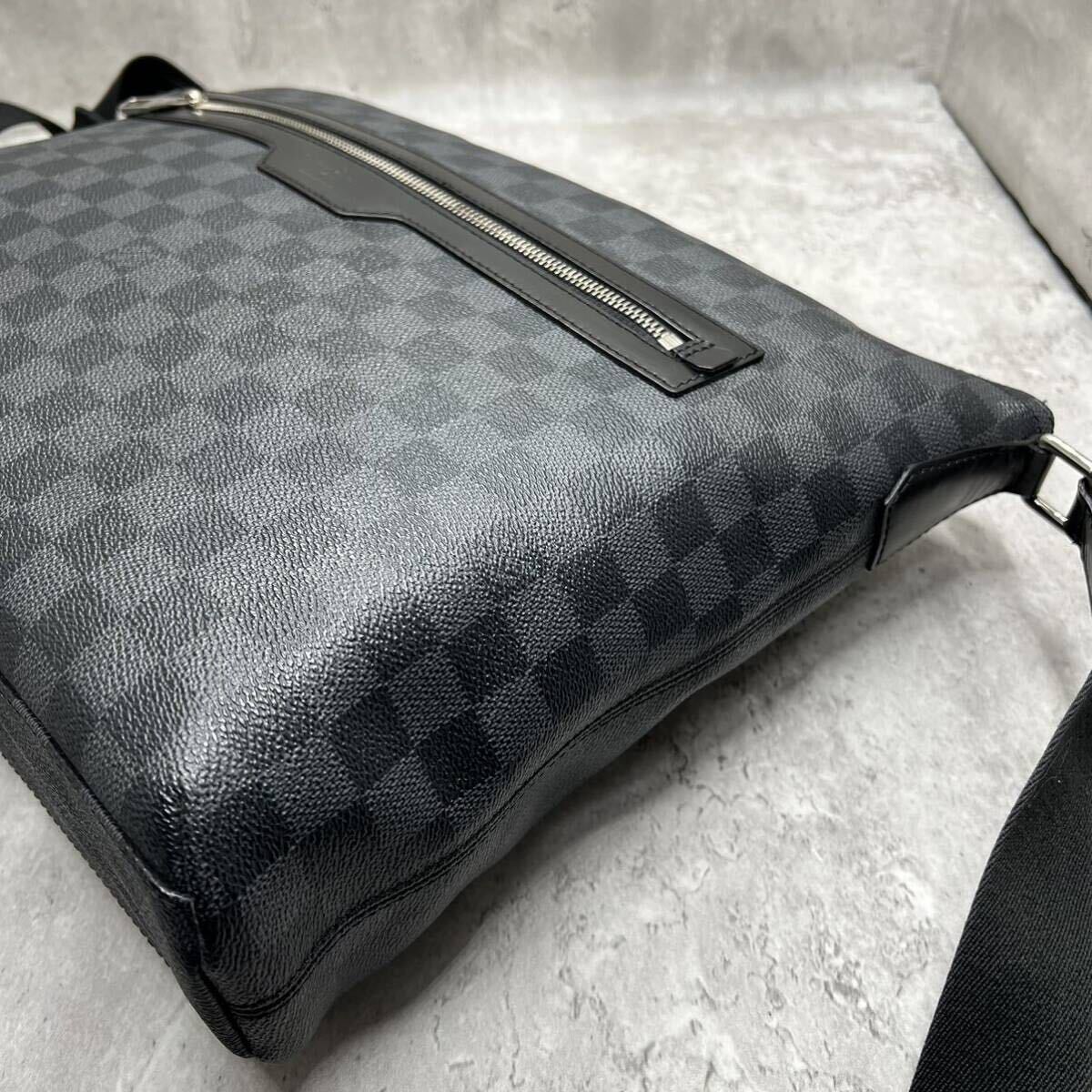 【極美品】ルイヴィトン LOUIS VUITTON ミックGM ショルダーバッグ メッセンジャー ボディ ダミエグラフィット レザー 斜め掛け メンズ_画像4