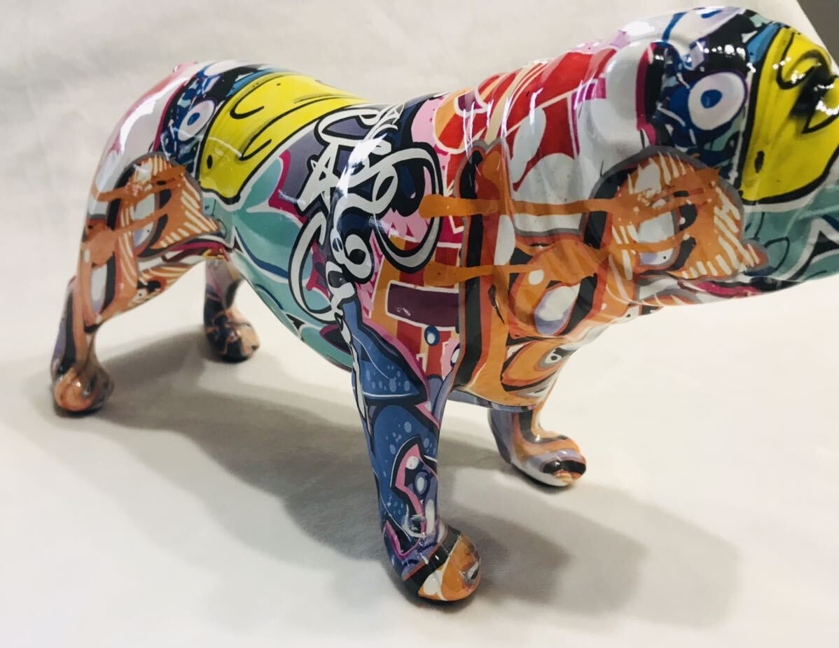 カラフルなフレンチブルドッグ像 創造的なグラフィティアート ブルドッグの置物 樹脂クラフト 動物の彫刻 子犬の置物 モダンな置物の画像6