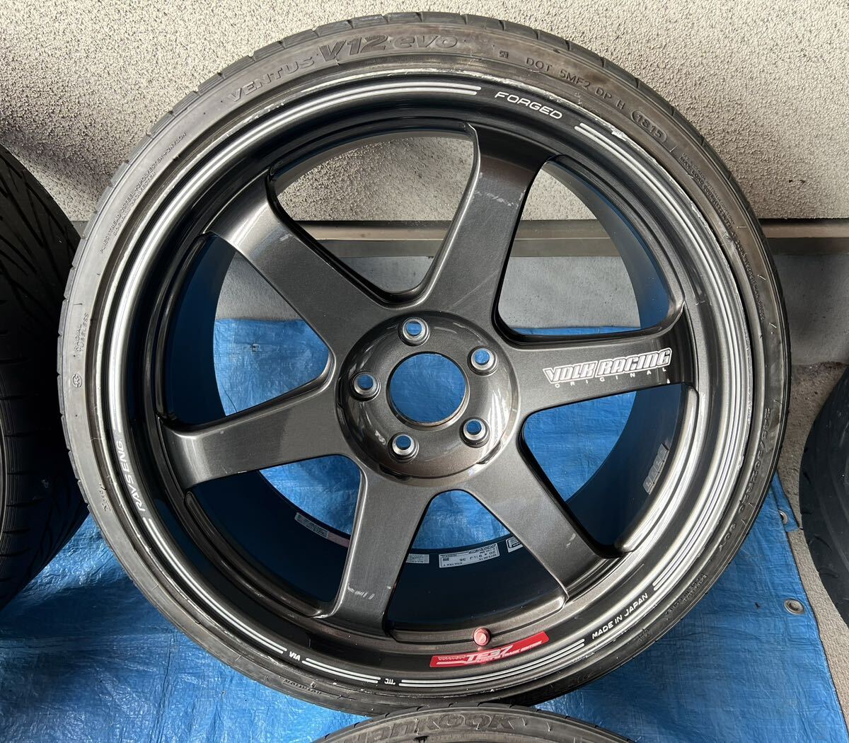 【希少 廃盤 鍛造品】RAYS VOLK RACING TE37 ウルトラ トラックエディション 20インチ8.5J/9.5J PCD120 の画像3