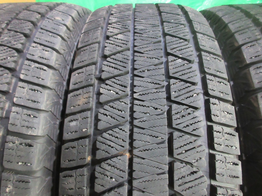 2020年製 ブリヂストン ブリザック BRIDGESTONE BLIZZAK DM-V3 265/70R16 4本 No.4631上 スタッドレス 冬用 雪 氷 冬タイヤ 70％残溝_画像5