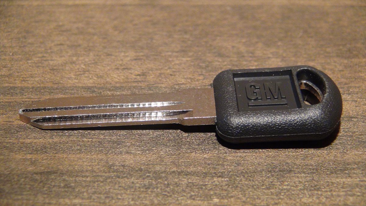  blank key GM Logo OEM license goods 95-99 C1500 K1500 Suburban Tahoe Yukon Escalade Express Astro S10 spare key 
