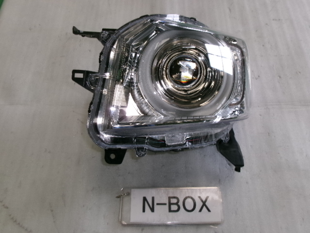 N-BOX　JF3　左ヘッドランプユニット　LED　即決　6846_画像1