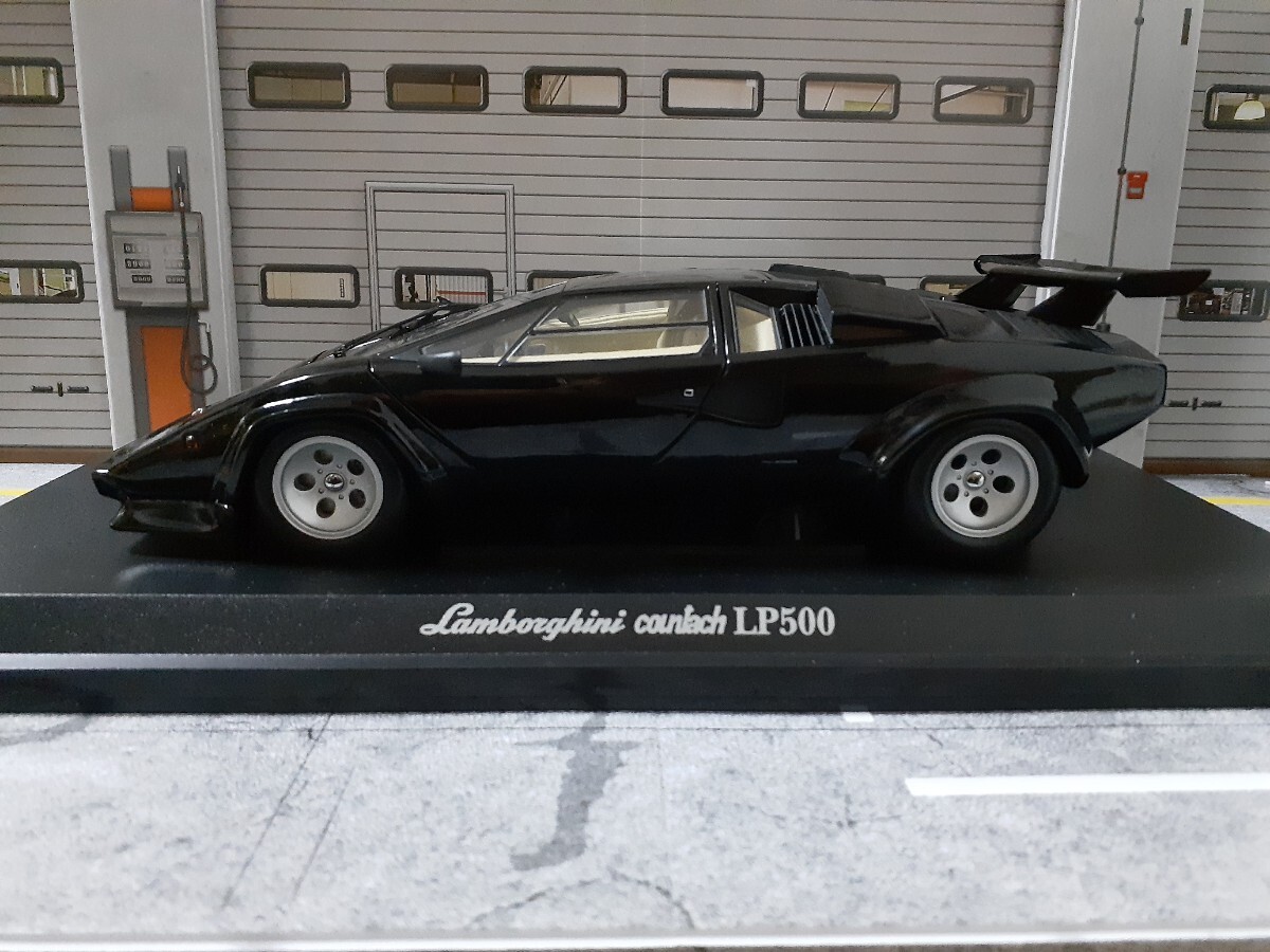京商 1/18 Lamborghini cauntach LP500の画像3