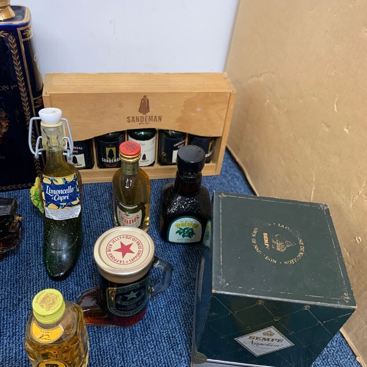  old sake brandy whisky Suntory SUNTORY Mini bottle Napoleon VSOP sake set sale present condition 