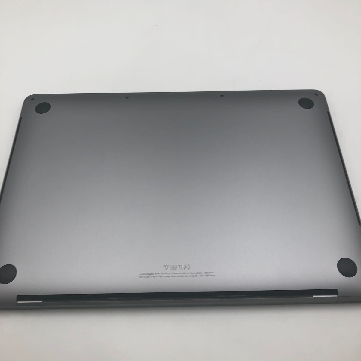 【中古美品】MacBook PRO 1313-inch 2020 MWP42J/A メモリ16GB ストレージ512GB の画像9