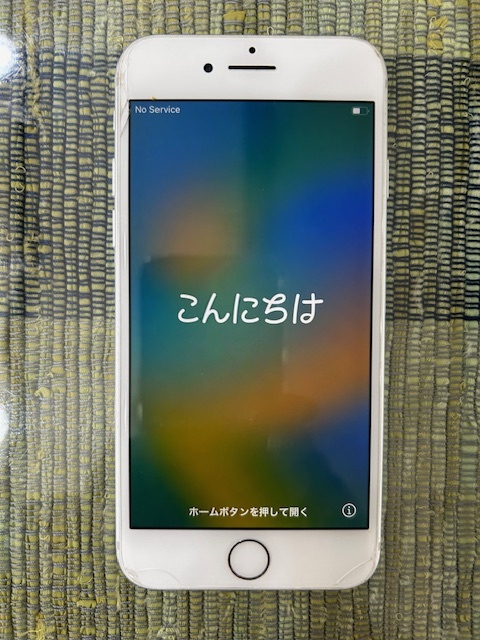 中古アイホン！ iphone 8 ホワイト ６４GB ＳＩＭフリー 初期化済 ＯＣＮ－Ｏｎｅ格安ＳＩＭ利用してました。の画像1