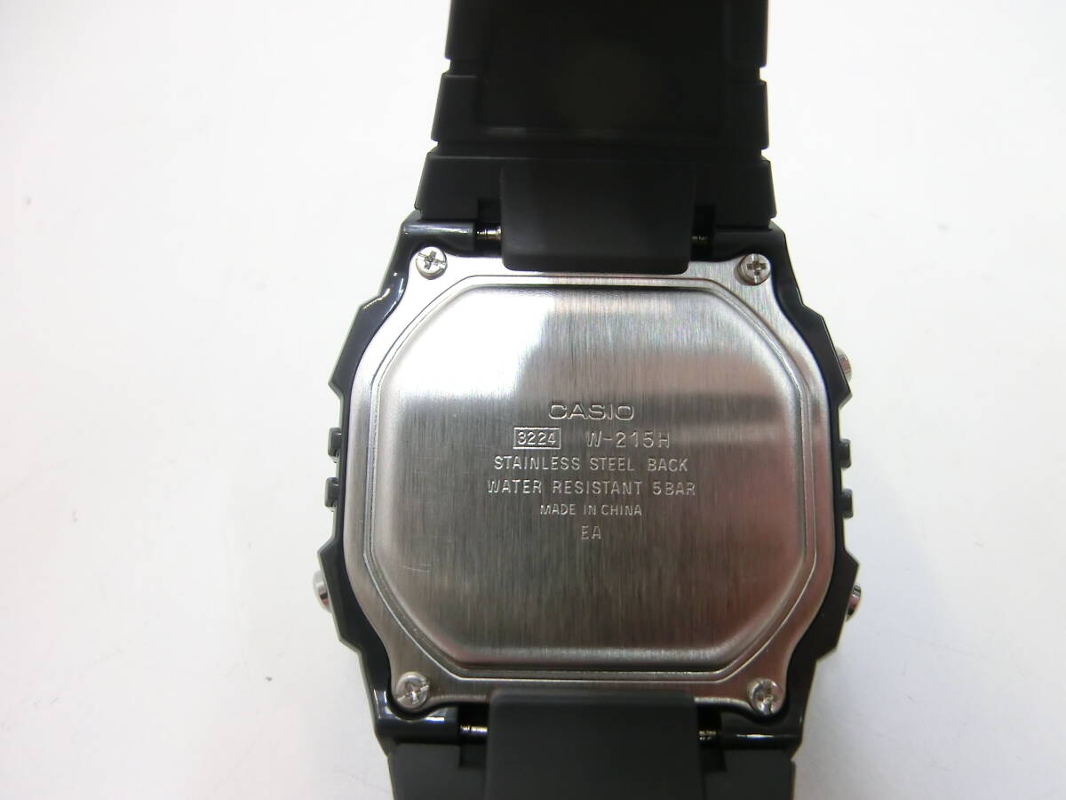 ブランド祭 時計祭 カシオ スタンダード デジタル ウオッチ W-215H-8A ブラック ブルー 多機能 腕時計 現在稼働品 生活防水 CASIOの画像6