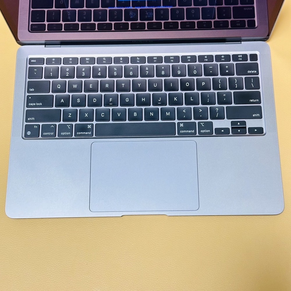 Apple Macbook Air 13 2020 スペースグレー Apple M1 アクティベーションロック品 性能不明 USキーボード ジャンクの画像2
