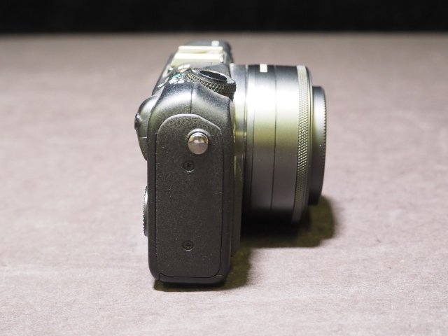 S931 Canon ミラーレス一眼カメラ EOS M2 ブラックボディ＋ダブルレンズ EF-M 22mm 1:2 STM/ZOOM EF-M 18-55mm 1:3.5-5.6 IS STM セットの画像3