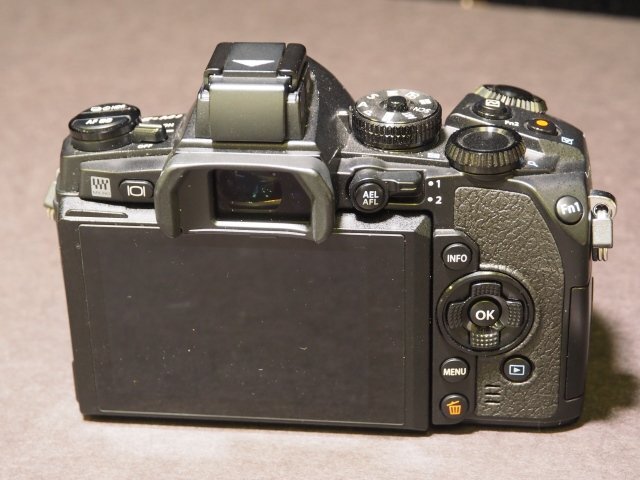 S960 OLYMPUS デジタルミラーレス一眼カメラ OM-D E-M1 ボディのみ ブラック バッテリー付属 オリンパスの画像4