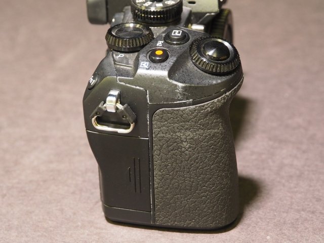 S960 OLYMPUS デジタルミラーレス一眼カメラ OM-D E-M1 ボディのみ ブラック バッテリー付属 オリンパスの画像3