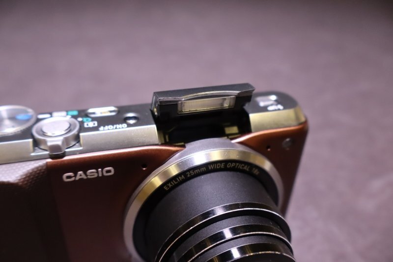 P229 CASIO カシオ コンパクトデジタルカメラ EX-ZR700 EXILIM 本体のみ_画像10