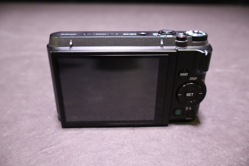 P221【現状品】CASIO EXILIM HS EX-ZR1000 デジタルカメラ