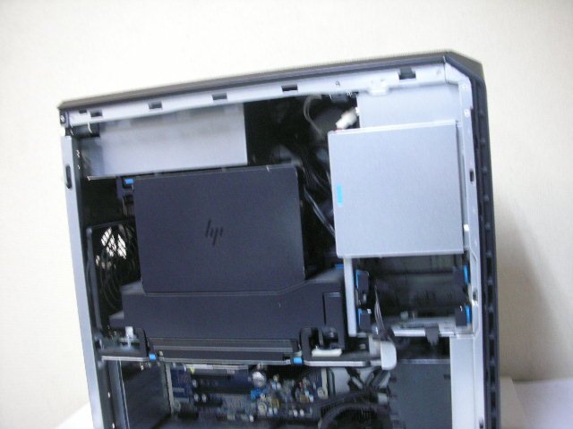 HP Z6 G4 WorkStation(Xeon Silver 4108 8Core 1.8GHz x 2/32GB/SSD M.2 256GB/Quadro P620)の画像2