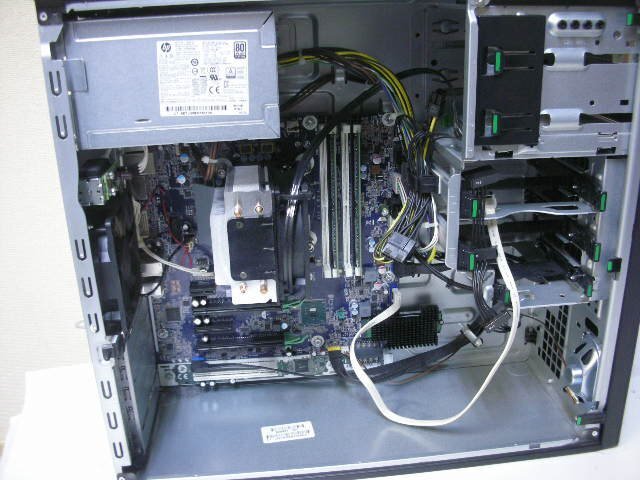 HP Z240 TW(Xeon QuadCore E3-1245 V5 3.5GHz/16GB/SSD M.2 512GB)の画像2