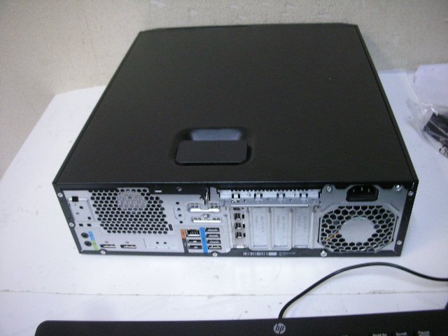 HP Z2 SFF G4 WorkStation(Xeon QuadCore E-2174G 3.8GHz/16GB/SSD M.2 512GB/Quadro P620)の画像5