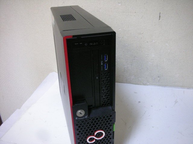 Fujitsu PRIMERGY TX1320 M3(Xeon QuadCore E3-1220 V6 3GHz/8GB/SAS 2.5インチ 600GB x 2)②の画像2