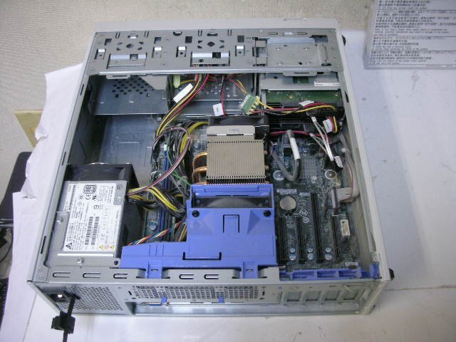 NEC Express 5800/T110i-S(N8100-2498Y)Xeon QuadCore E3-1220 V6 3GHz/8GB/SATA 3.5インチ 1TB x 2 ②の画像4