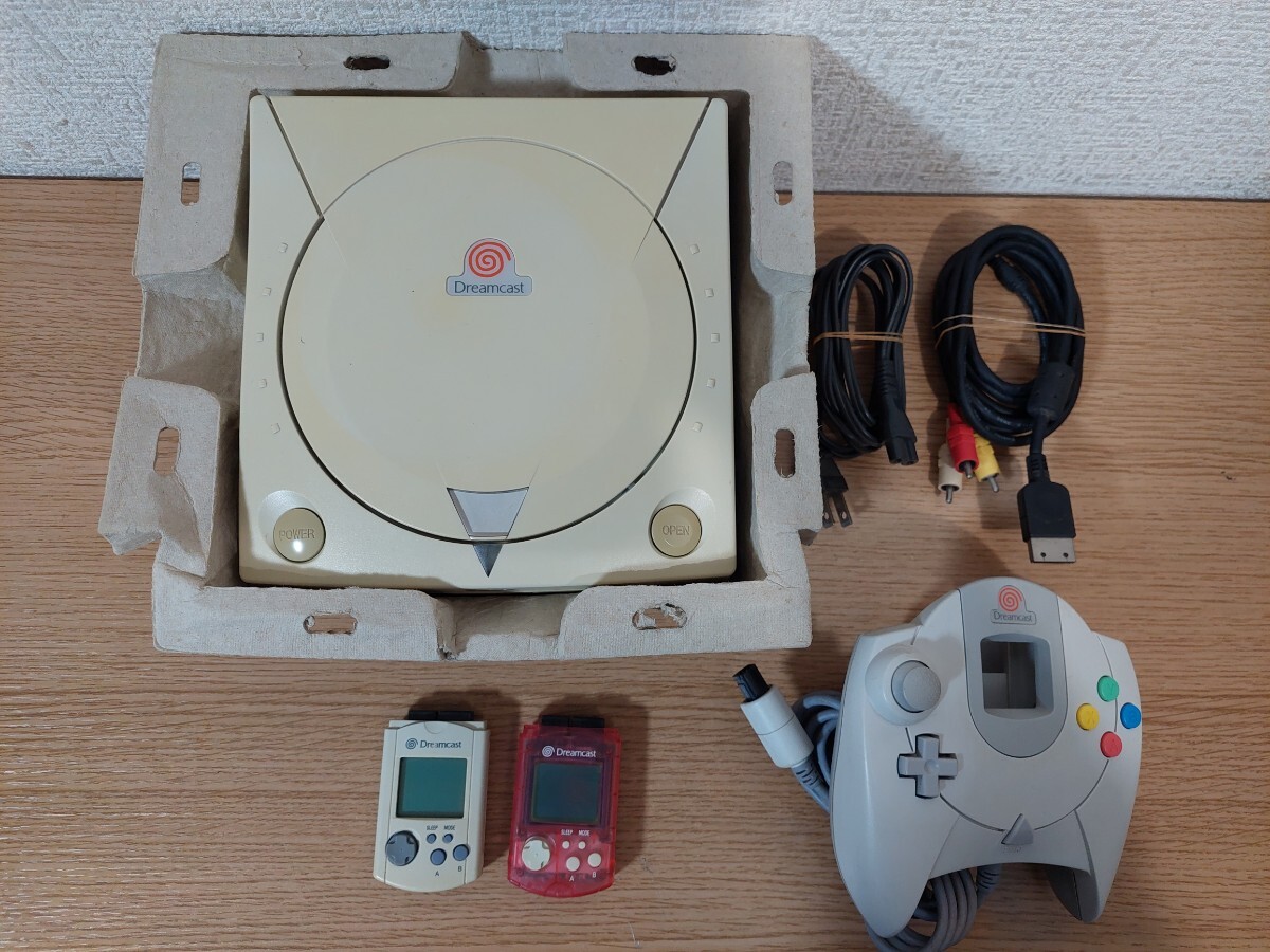 SEGA　セガ　Dreamcast　ドリームキャスト本体　HKT-3000