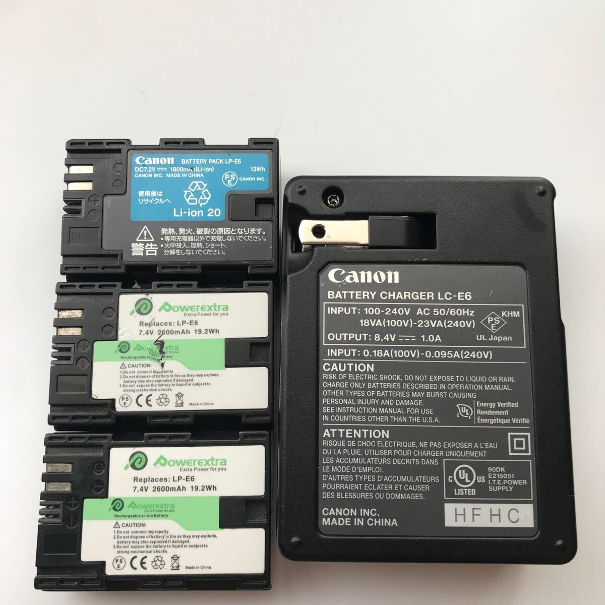 A【動作確認済】Canon 純正 LP-E6 LC-E6 充電器 バッテリーチャージャー 互換品バッテリー2個_画像2