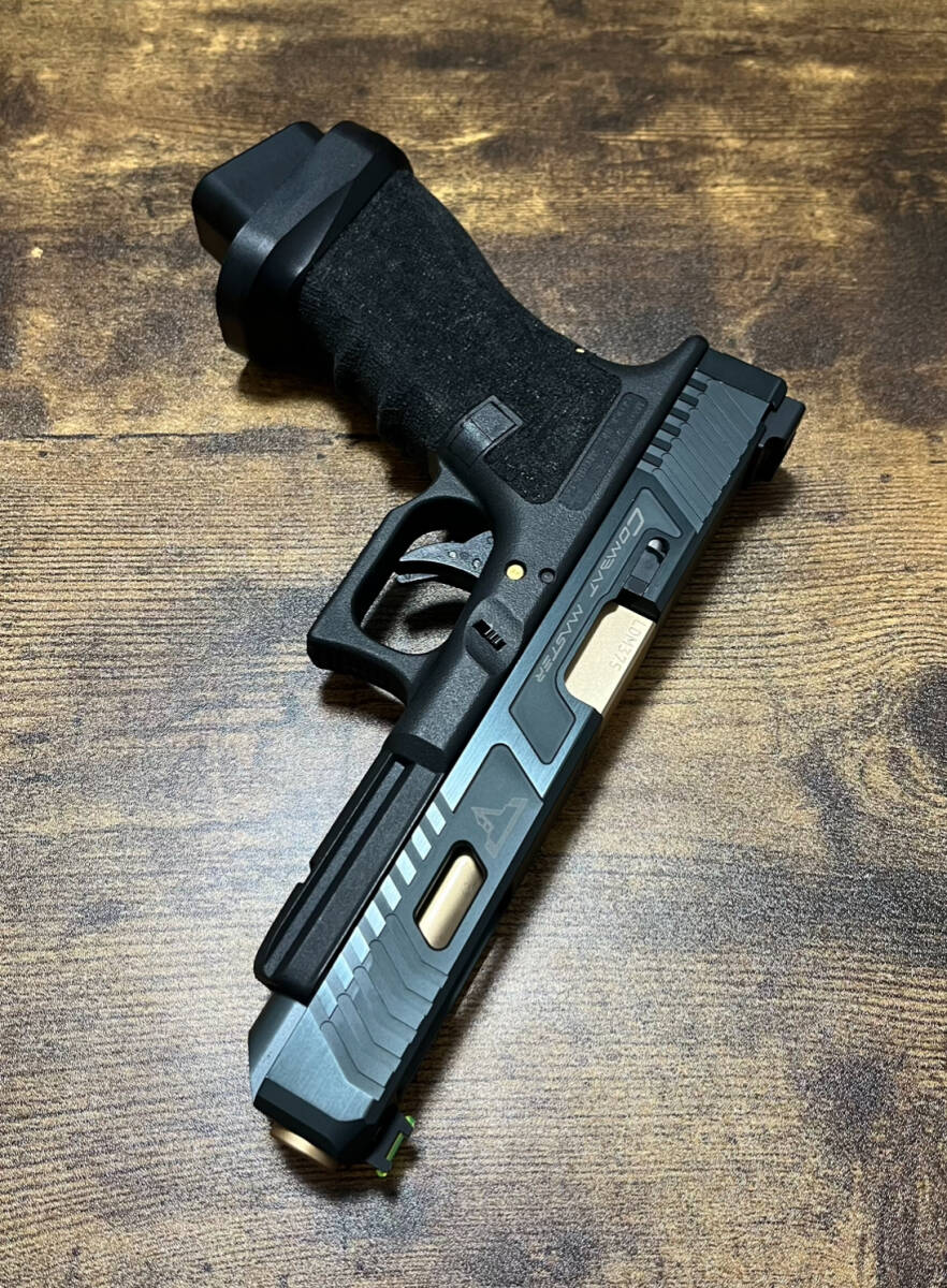 美品 NOVA マルイ G34 TTI カスタム John Wick Glock グロック G17 G18 G19 G22 G26 G45 グロック34 SAI FI MOS MK27 の画像1