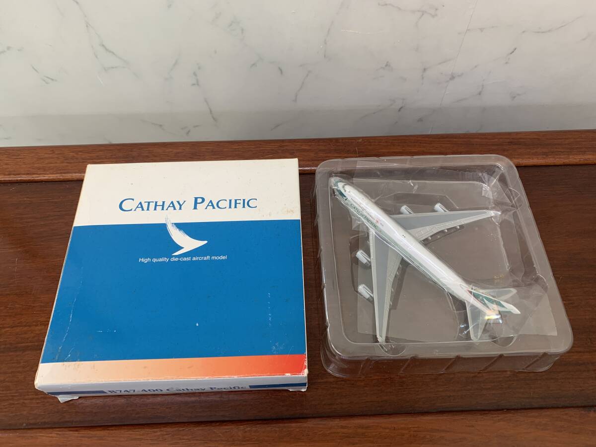 Cathay Pacific キャセイパシフィック航空 B747-400 B－HUI 1/400の画像1