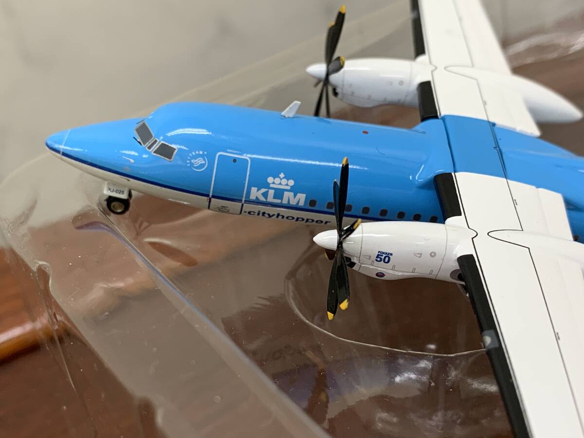 herpa　ヘルパ　552714　KLM　Royal　Dutch　Airlines　オランダ航空　Cityhopper　Fokker　50　PH-LXJ　1/200_画像5