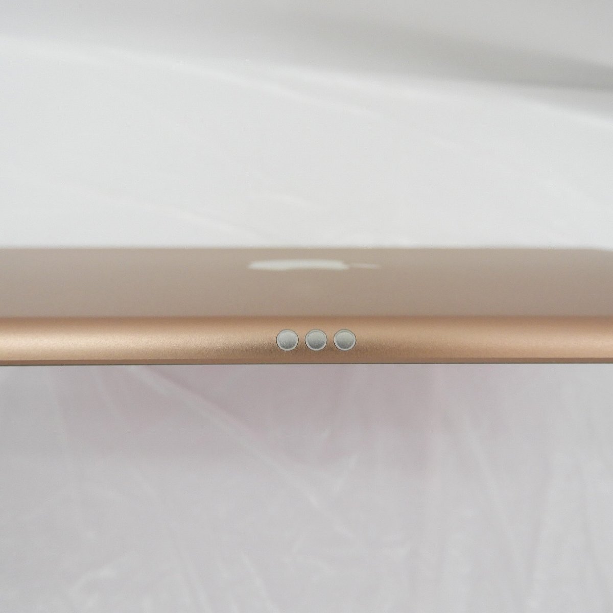 【美品】Apple アップル タブレット iPad Air 第3世代 整備済製品(リファービッシュ品) FUUL2J/A Wi-Fiモデル 64GB ゴールド 11541804 0405の画像5