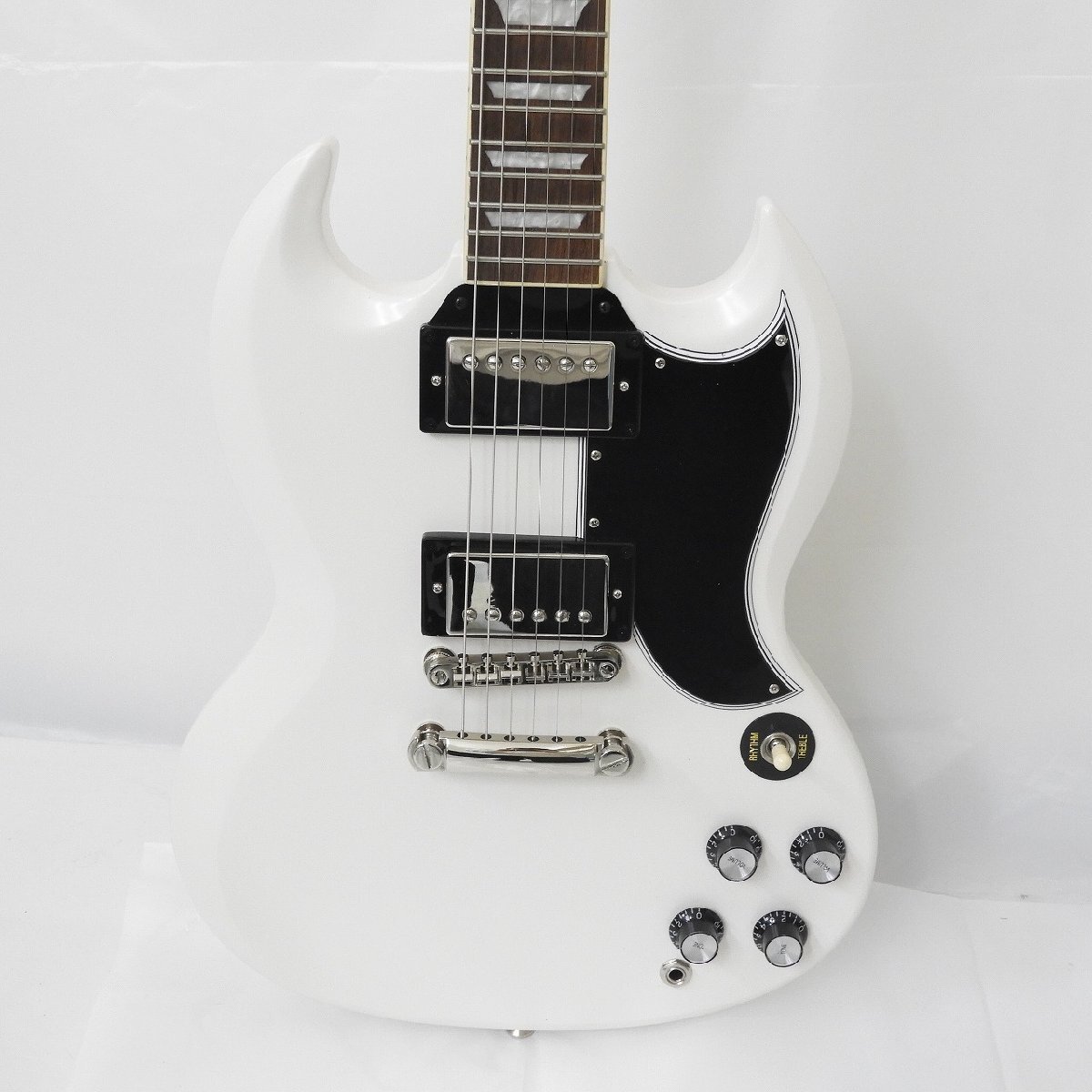 【美品】Epiphone エピフォン エレキギター 1961 Les Paul SG Standard Aged Classic White ハードケース付き ※同梱不可 11537115 0405の画像5