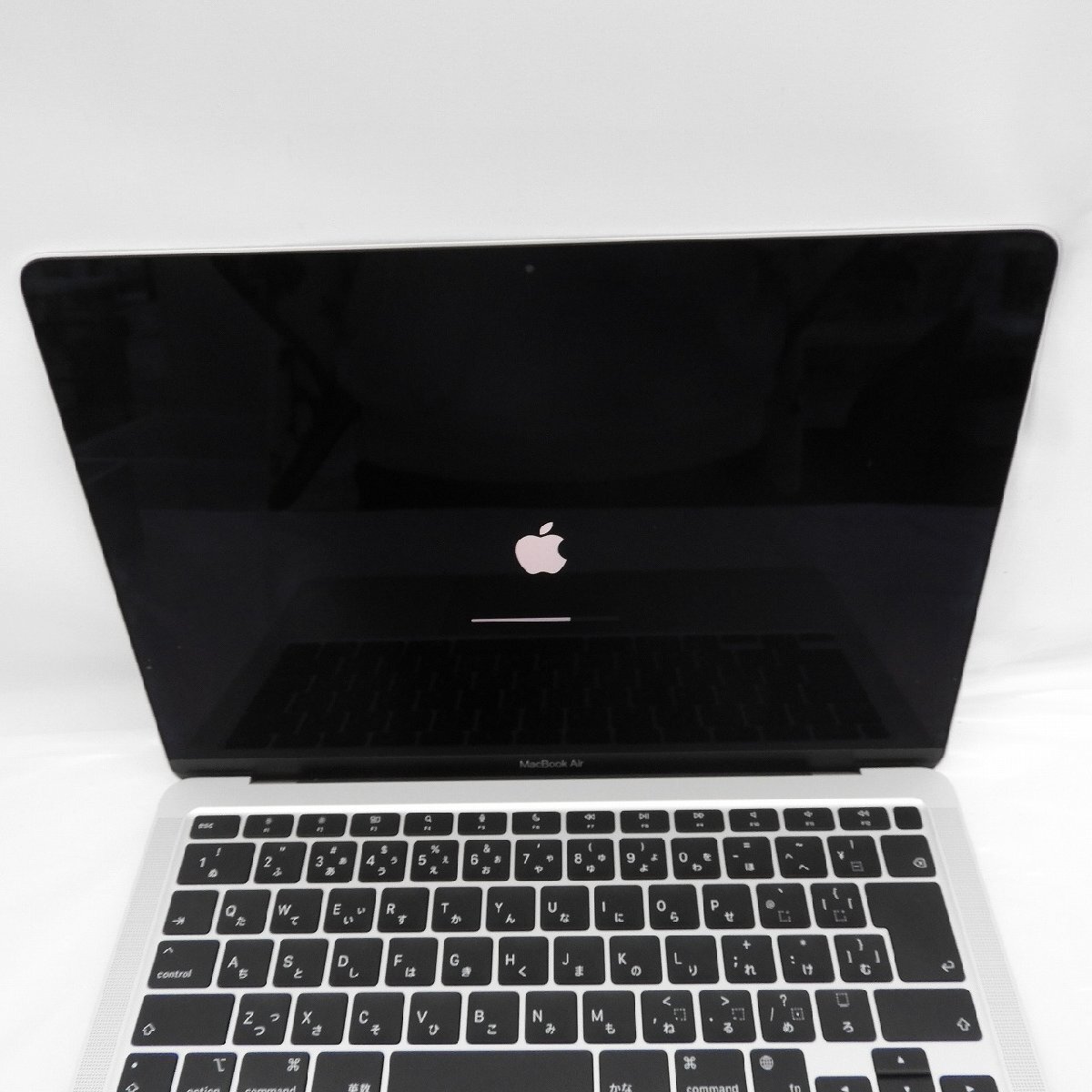【美品】Apple アップル ノートPC MacBook Air Retinaディスプレイ 13.3 MGN93J/A シルバー M1/8GB/SSD256GB 11548736 0412の画像4