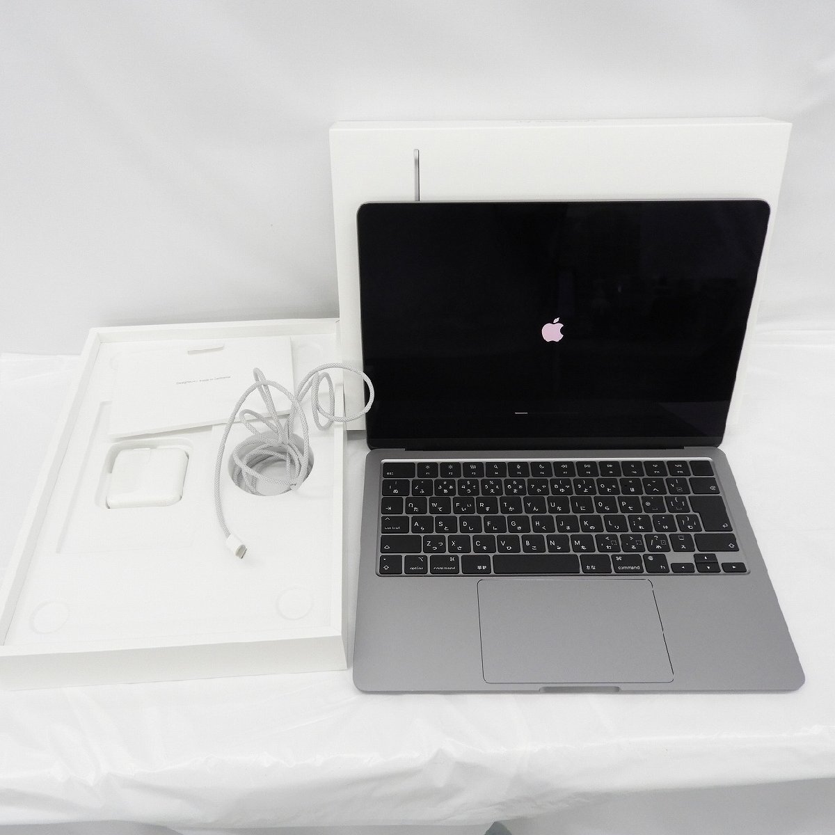 【美品】Apple アップル ノートPC MacBook Air Liquid Retina 13.6インチ MLXW3J/A スペースグレイ M2/8GB/SSD256GB 957120830 0420の画像1