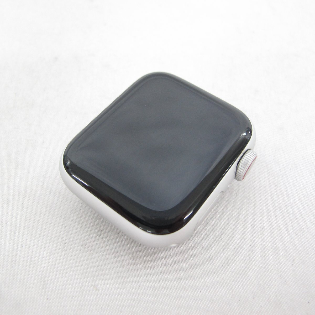 【中古品】Apple Watch SE 第2世代 GPS+Cellular 40mm MNPP3J/A シルバーアルミニウム ※本体のみ 11557341 0425の画像2