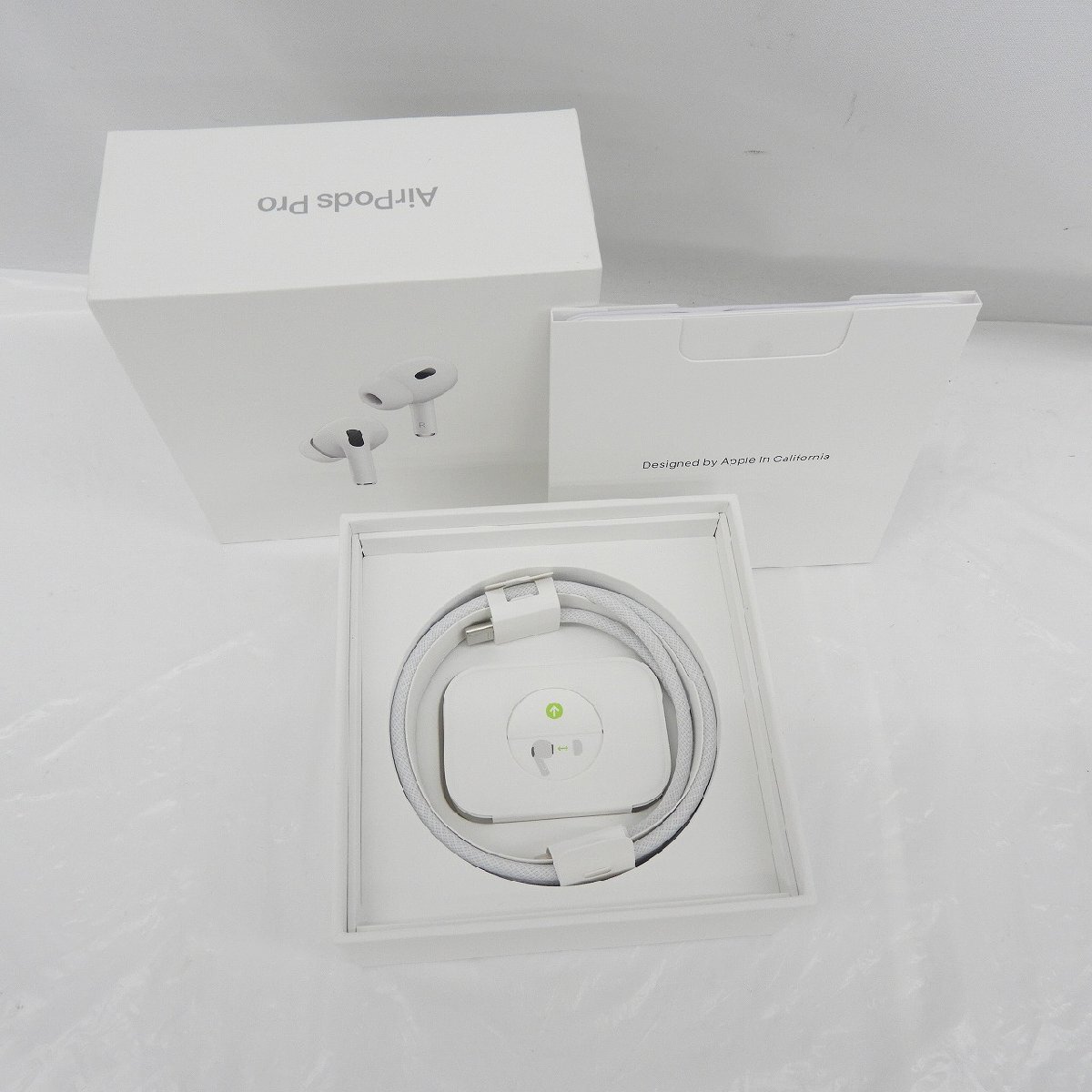 【美品】Apple アップル ワイヤレスイヤホン AirPods Pro 第2世代 MagSafe充電ケース(USB-C)付 MTJV3J/A 842127411 0430の画像7