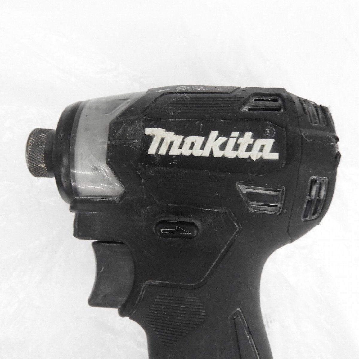 【中古品】makita マキタ 充電式インパクトドライバー TD173D ブラック 940127056 0430_画像3