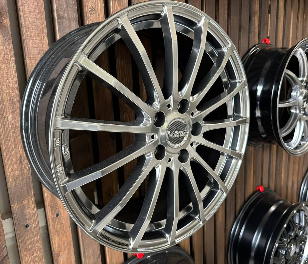 (R18) 18×7.5J 5×114.3 INTER MILANO Voltec PREMIUM R-15 新品 アルミホイール 18インチ 4本セット 送料無料_画像2