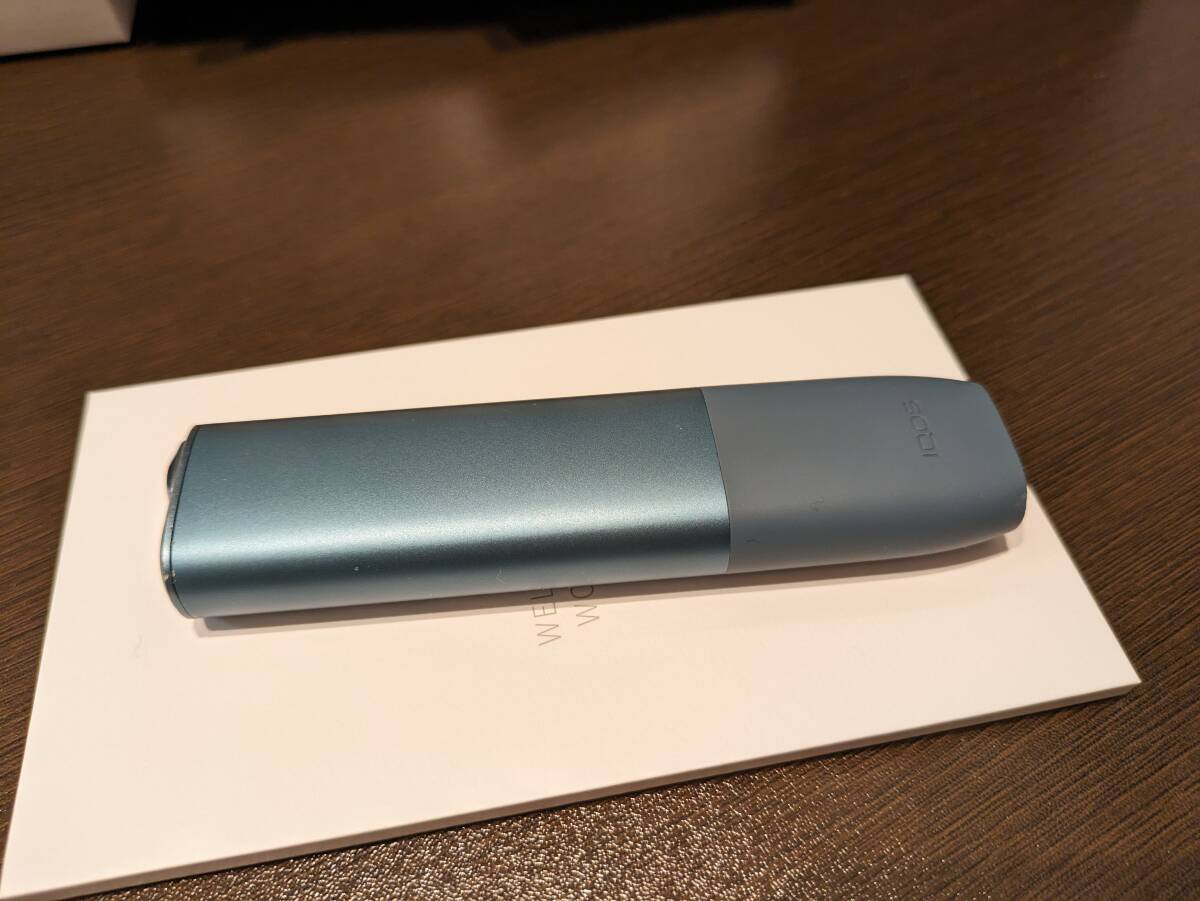 iQOS ILUMA ONE アイコス イルマ ワン アズールブルー 中古品 登録済 加熱式たばこ タバコ フィリップモリス マールボロ センティアの画像4