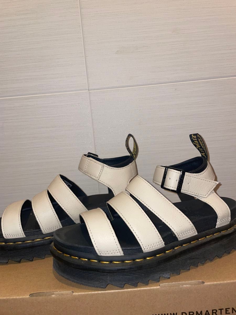 美品''【Dr.Martens】ドクターマーチン　厚底サンダル　レディース　箱付き