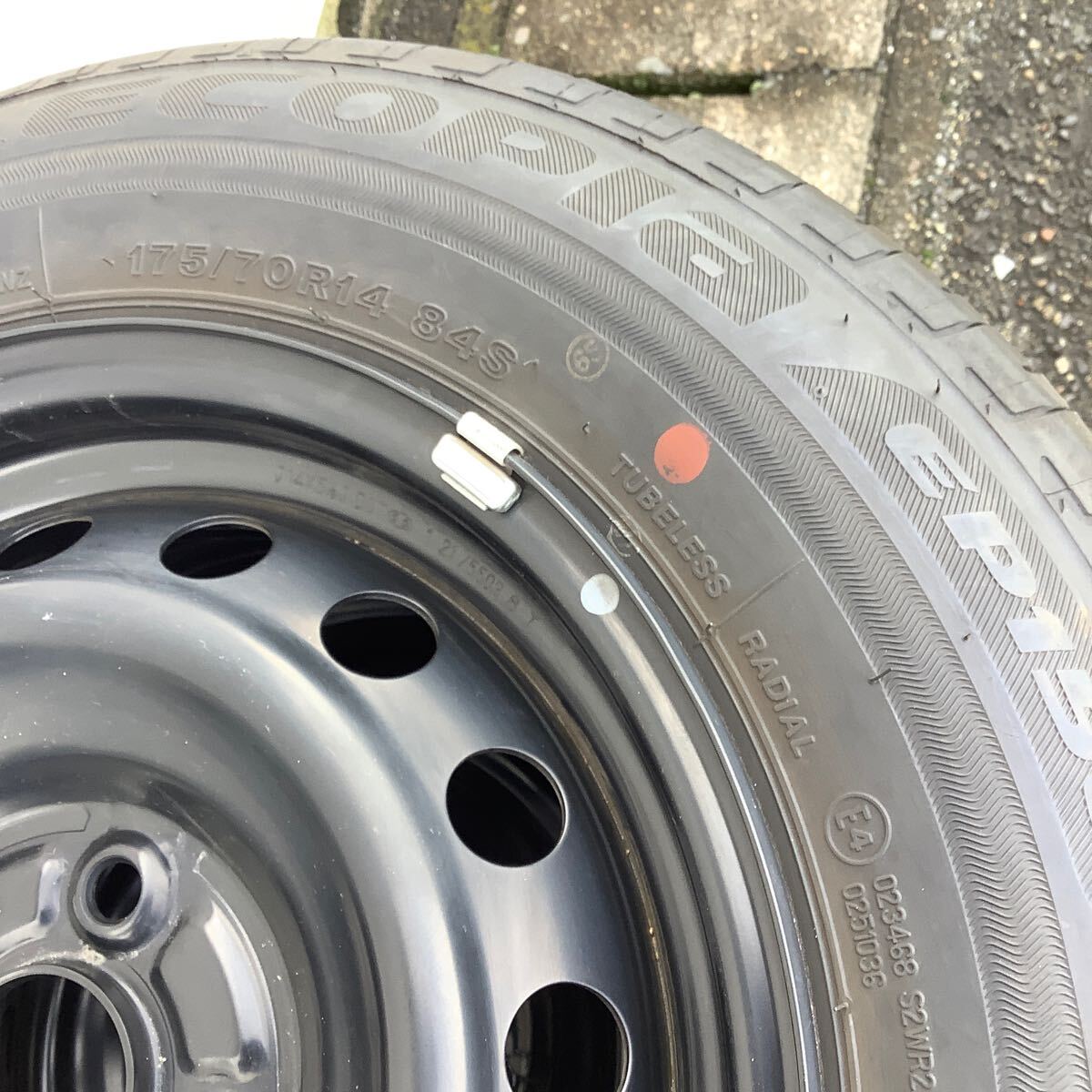 １４インチ　5.5J 鉄ホイール　BRIDGESTONE エコピア　EP150 20年　溝あり　トヨタ　ヤリス？　コンパクトカー　4本セット_画像7