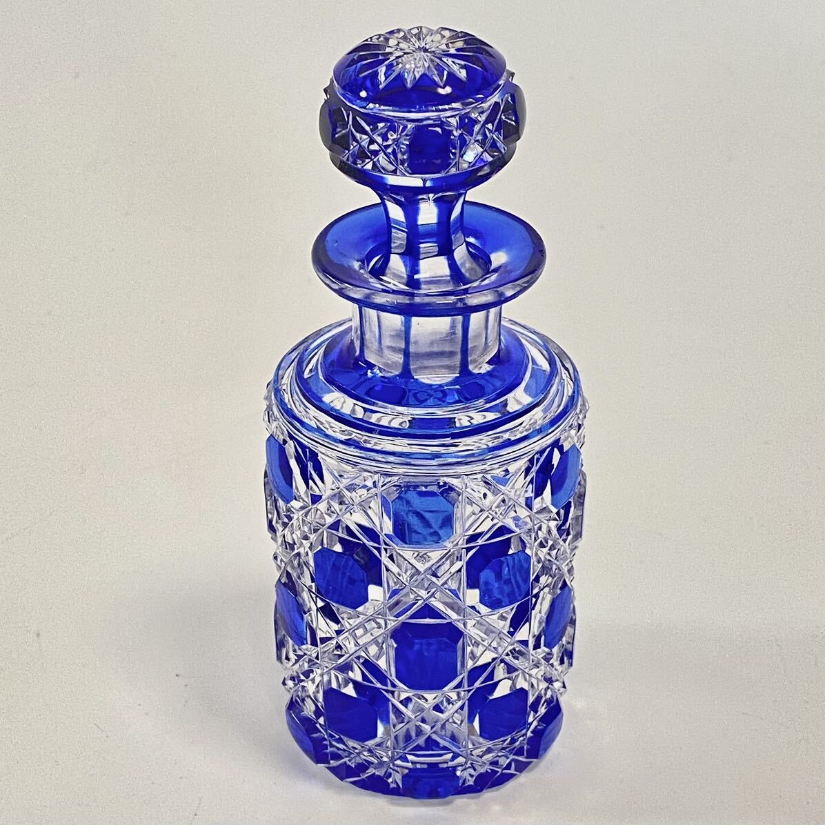 年末のプロモーション大特価! OLD BACCARAT オールドバカラ ディアマン・ピエーリ 色被せ切子 ブルー 香水瓶 香水ボトル 11.5cm フランス アンティーク クリスタルガラス