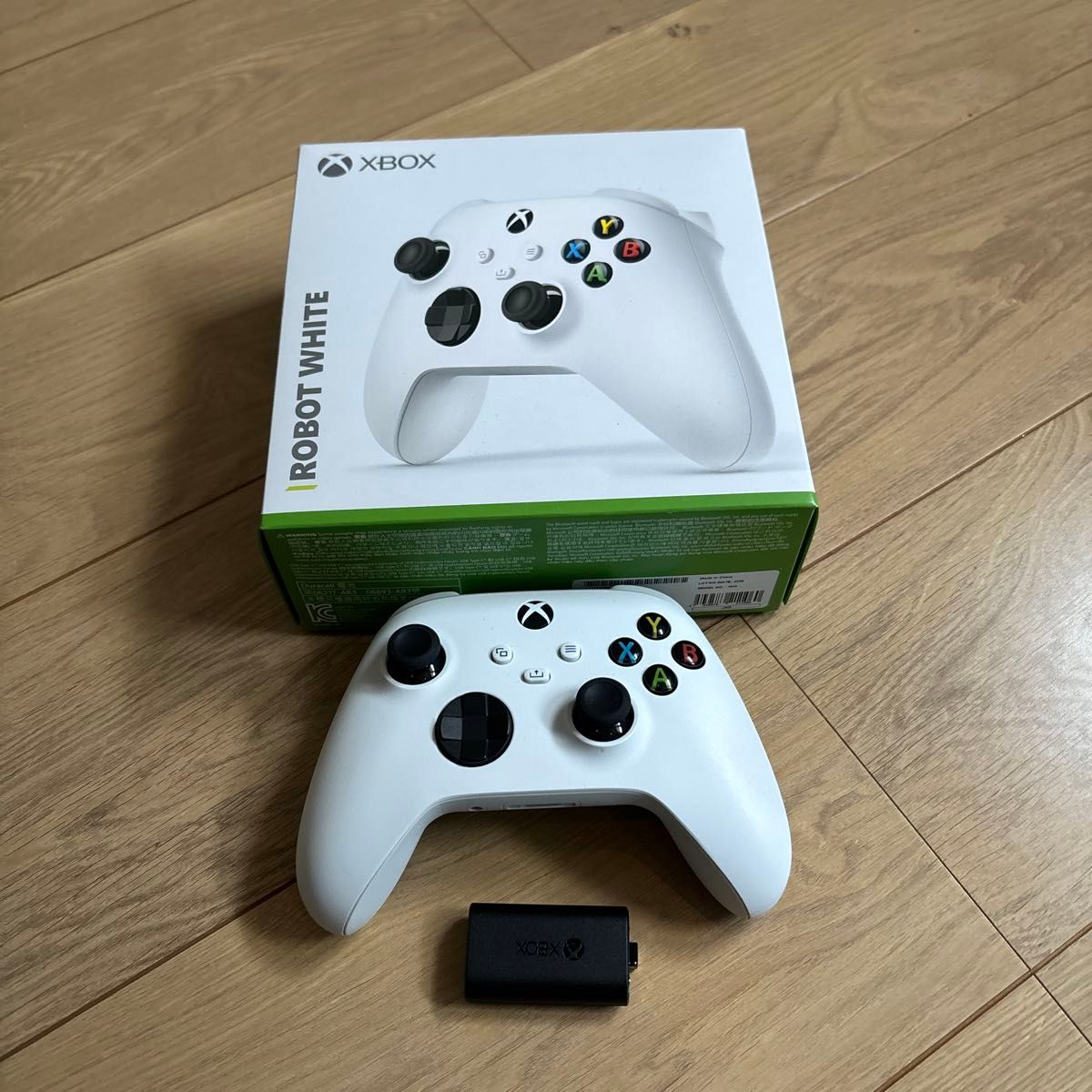 Xbox ワイヤレス コントローラー （ロボット ホワイト）Xbox 充電式バッテリー