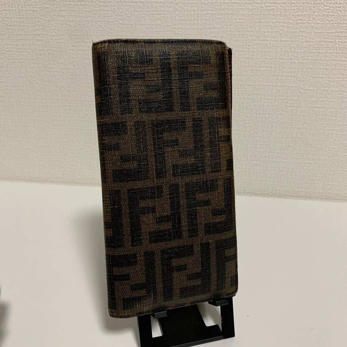 美品 FENDI フェンディ ズッカ ブラザ 長財布 ブラウン系の画像1