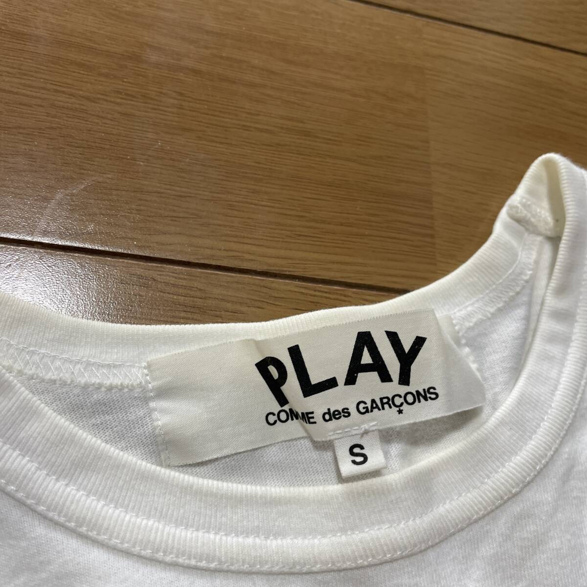 E-13 コムデギャルソン/PLAY（日本製） サイズ S！ Tシャツの画像5