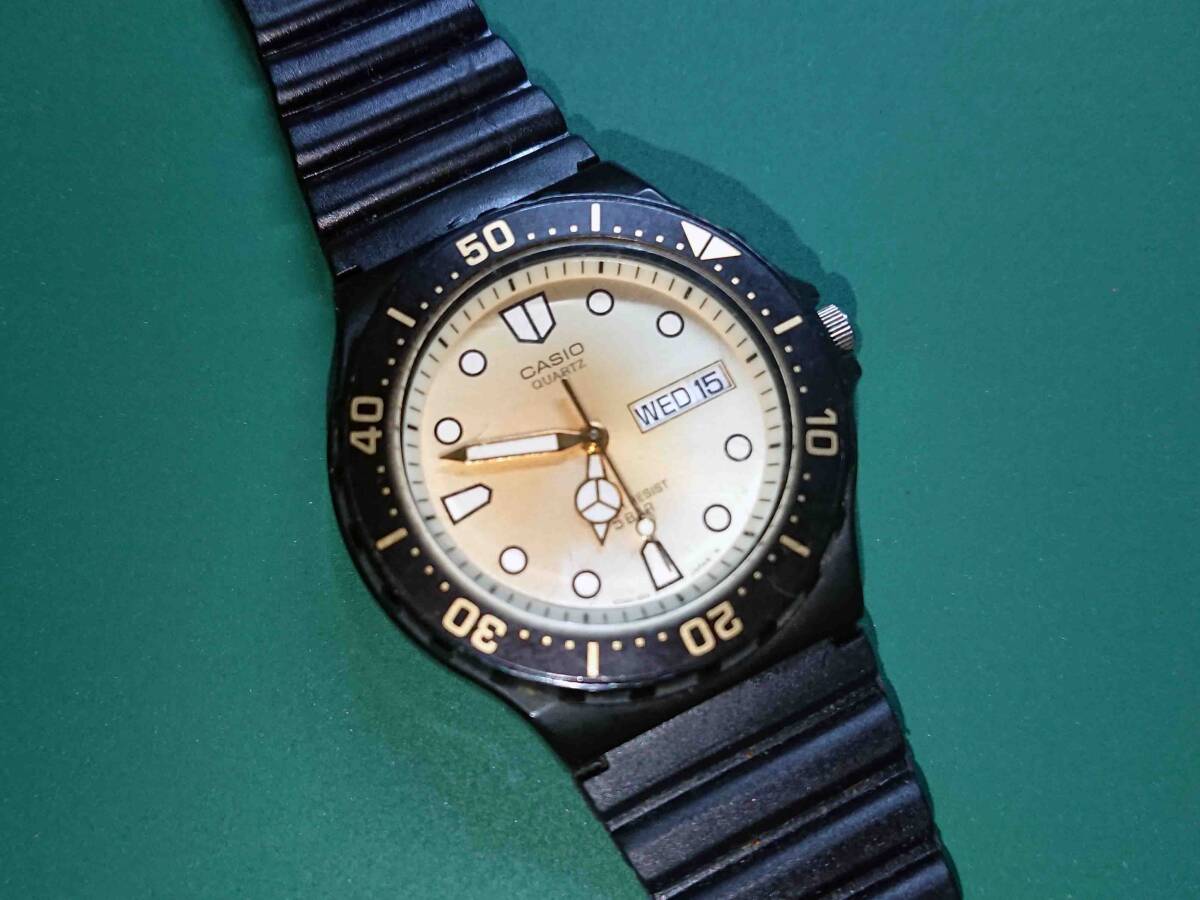 CASIO MRW-81 カシオ メンズ 腕時計の画像1