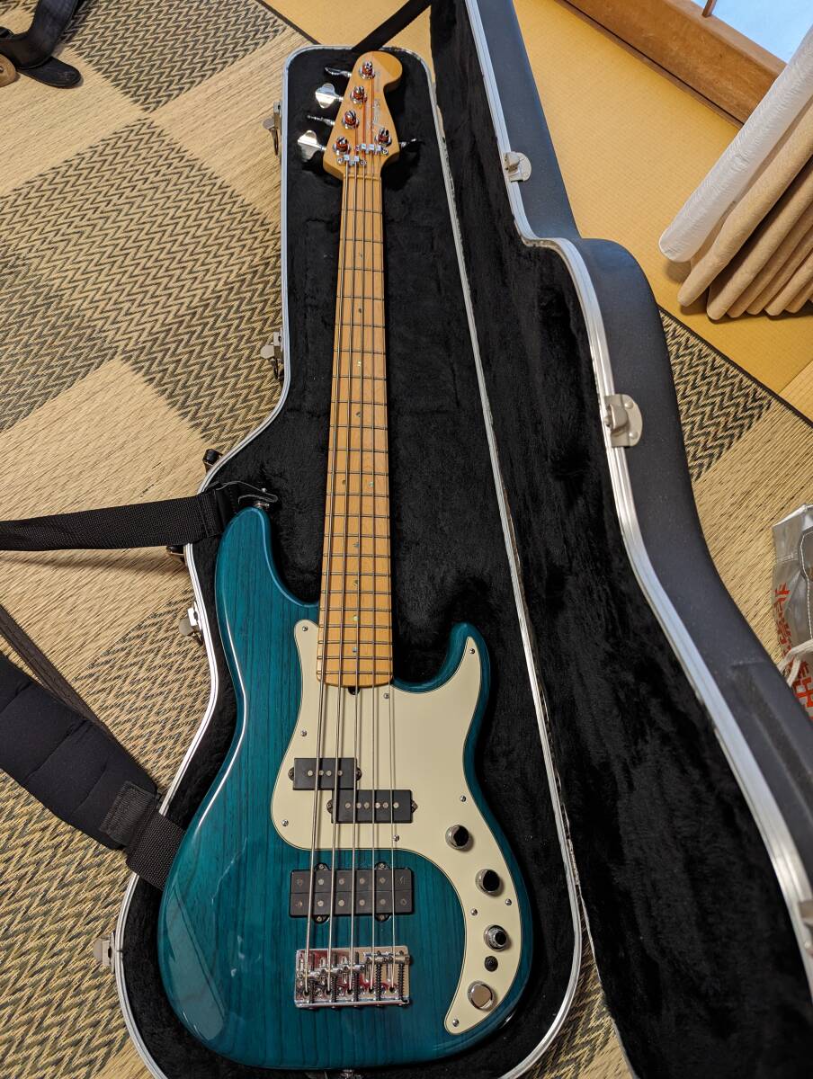 FENDER AMERICAN DELUXE PRECISION BASS V （5弦）の画像1