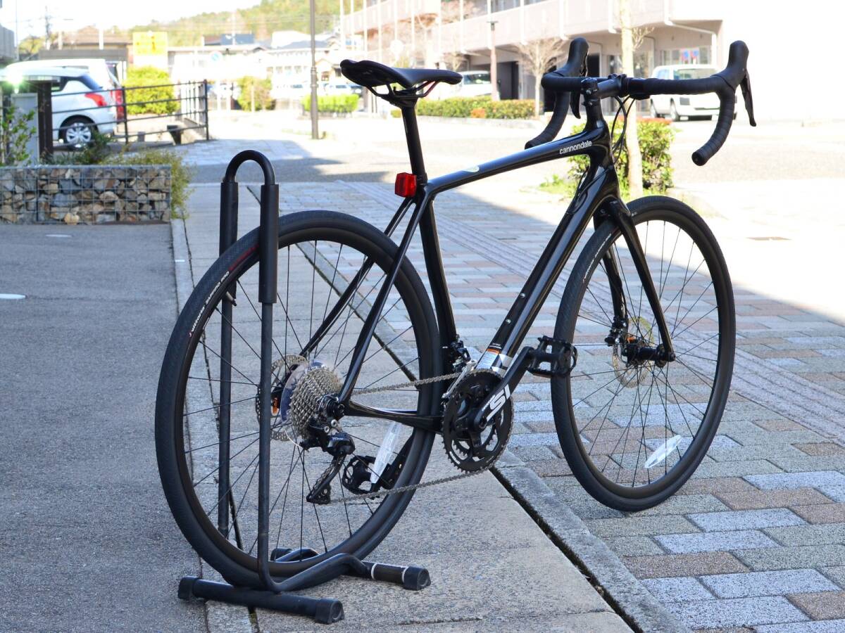 新品同様 54 Cannondale キャノンデール Synapse Carbon Disc 105 シナプス カーボン ロードバイク 完成車 油圧ディスクブレーキ 自転車の画像3