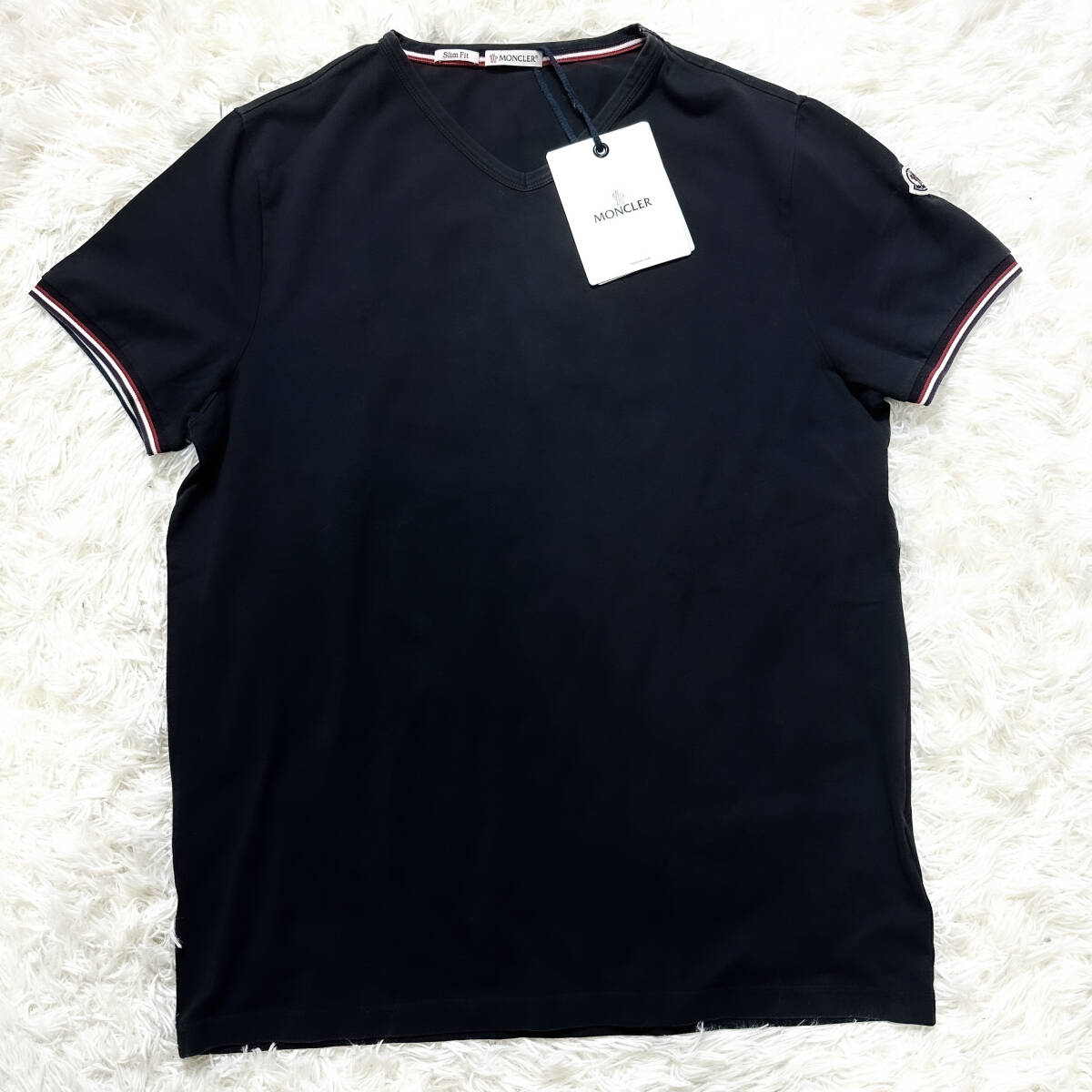 極美品XL.LL!MONCLER半袖Tシャツ認証済み確実正規品ポイント袖ロゴワッペン黒ブラックトリコロールカラーハーフスリーブ大きいモンクレールの画像3
