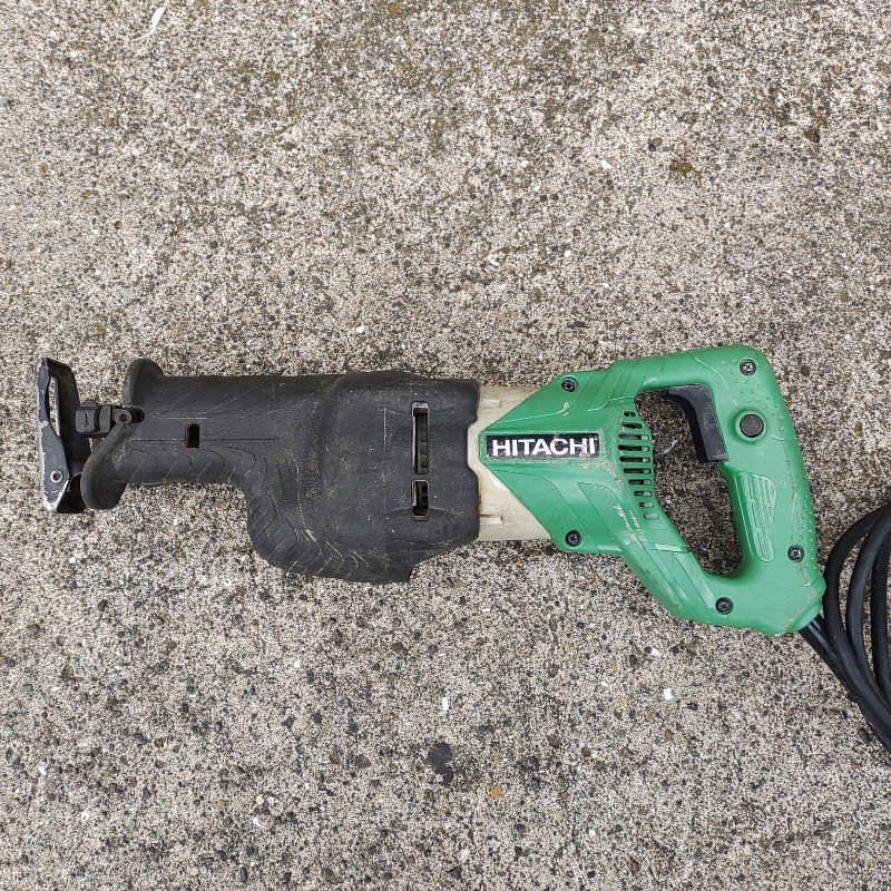 中古品 ★ 日立工機 100V 130mmセーバソー CR13V2 本体のみ ★ HITACHI